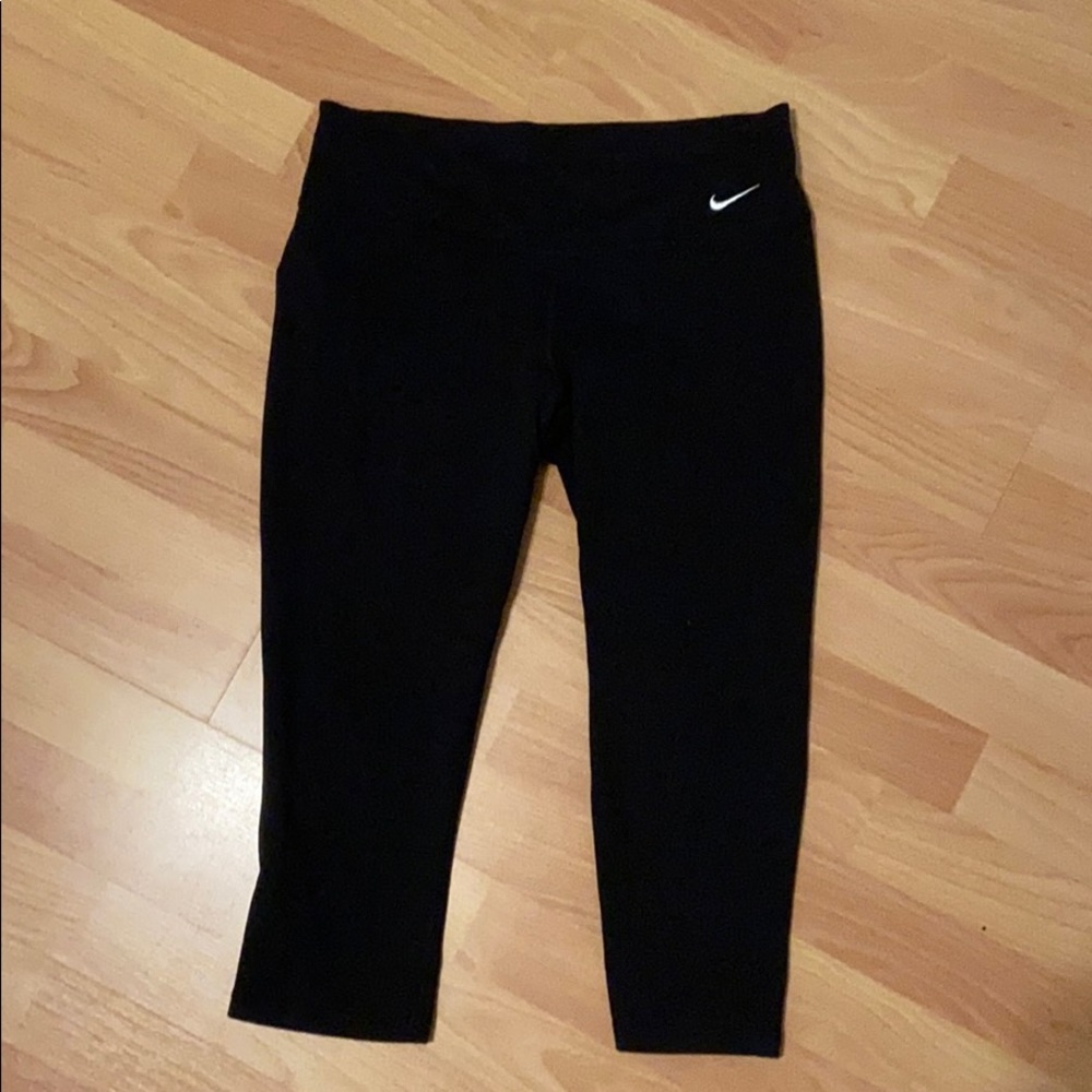 Cropped Nike Leggings